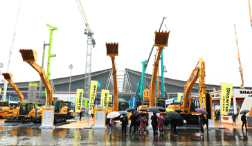 綠色智造，引領(lǐng)“芯”未來(lái) | 山推挖掘機(jī)多款頂級(jí)裝備亮相2021年長(zhǎng)沙國(guó)際工程機(jī)械展