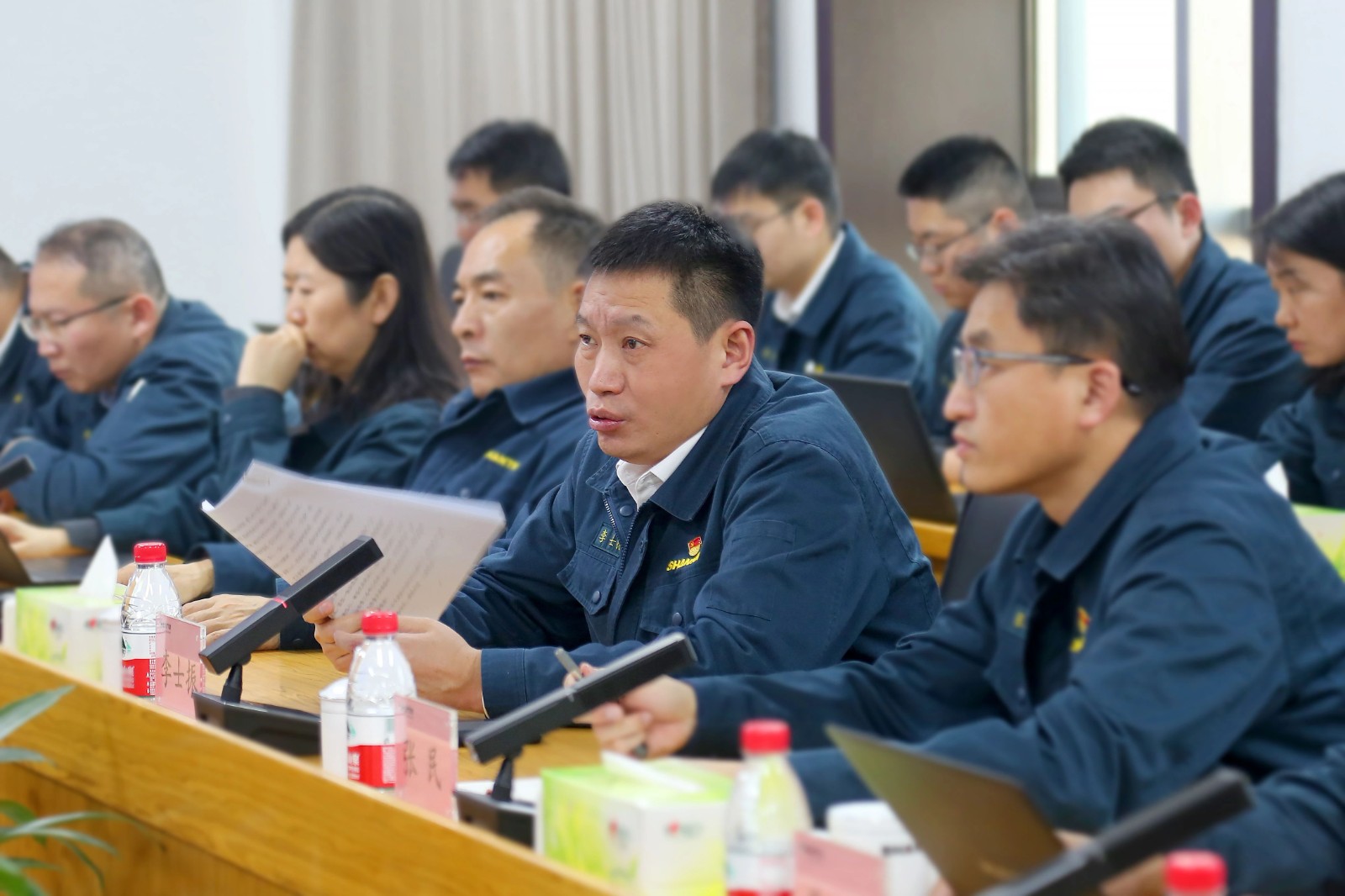 山推召開黨政聯(lián)席擴大會議