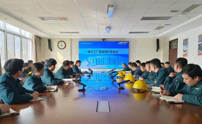 山重建機(jī)持續(xù)提升挖掘機(jī)產(chǎn)品質(zhì)量